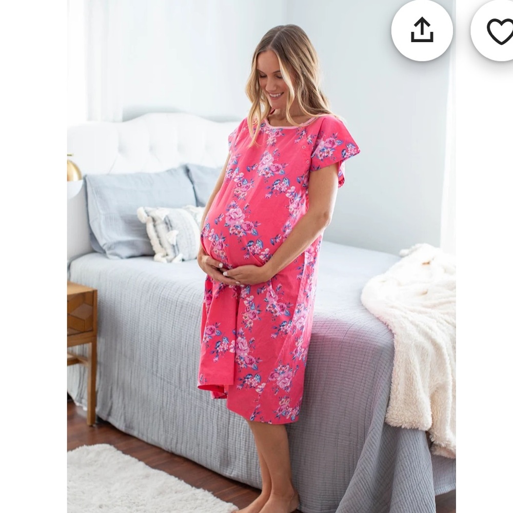 Gownies hospital gown in S/M, pink rose, with matching pillowcase